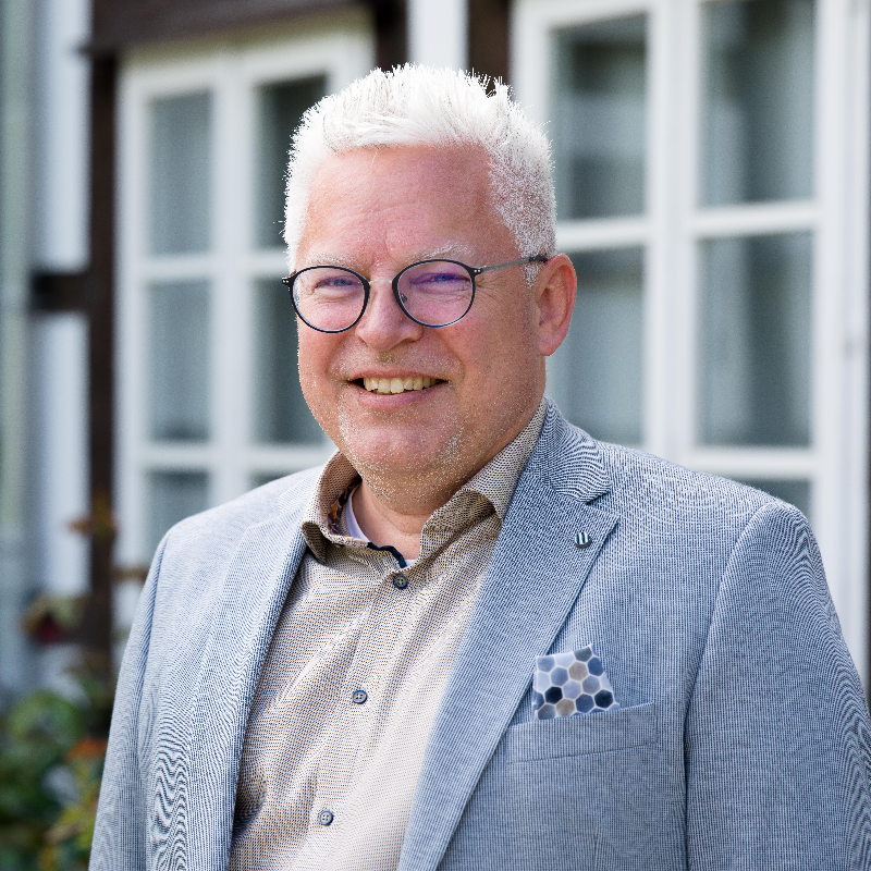  Thomas Schmidt